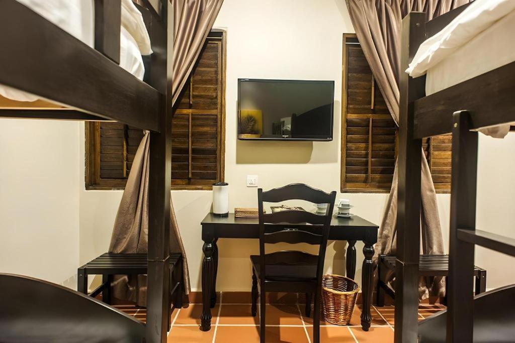 Armenian Suite Hotel George Town Exterior foto